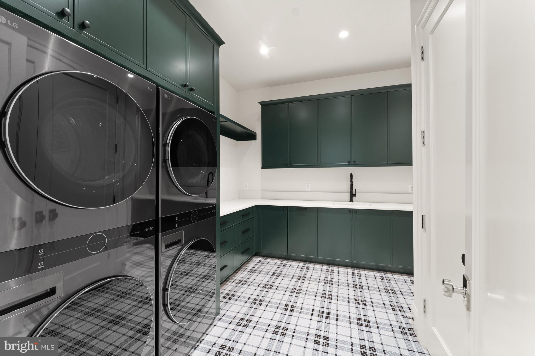 LANGLEY FOREST - Residential