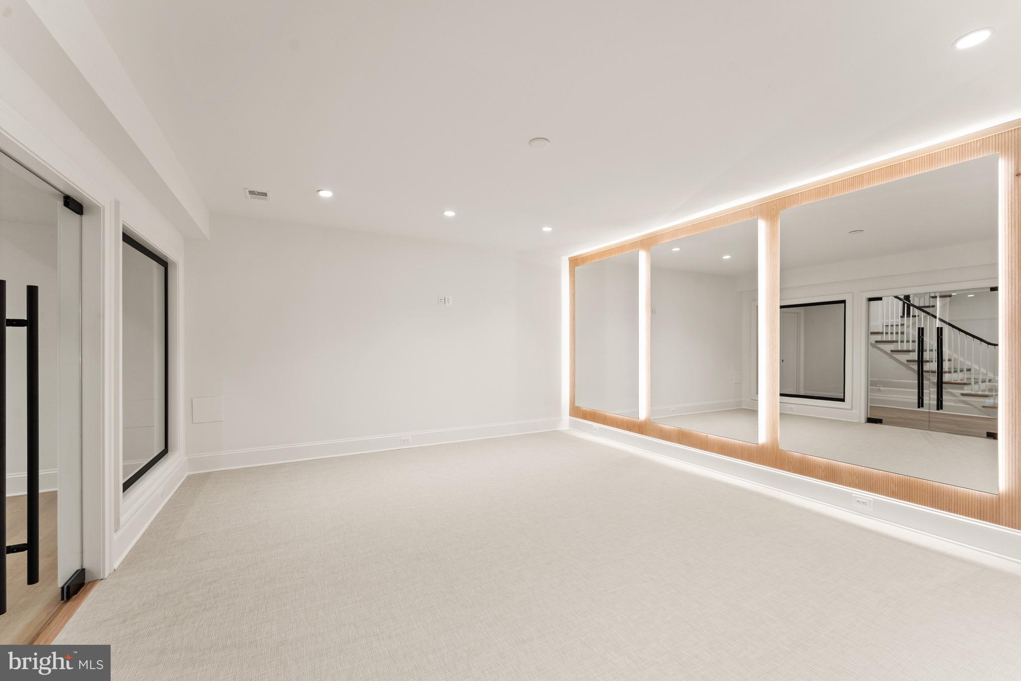 LANGLEY FOREST - Residential