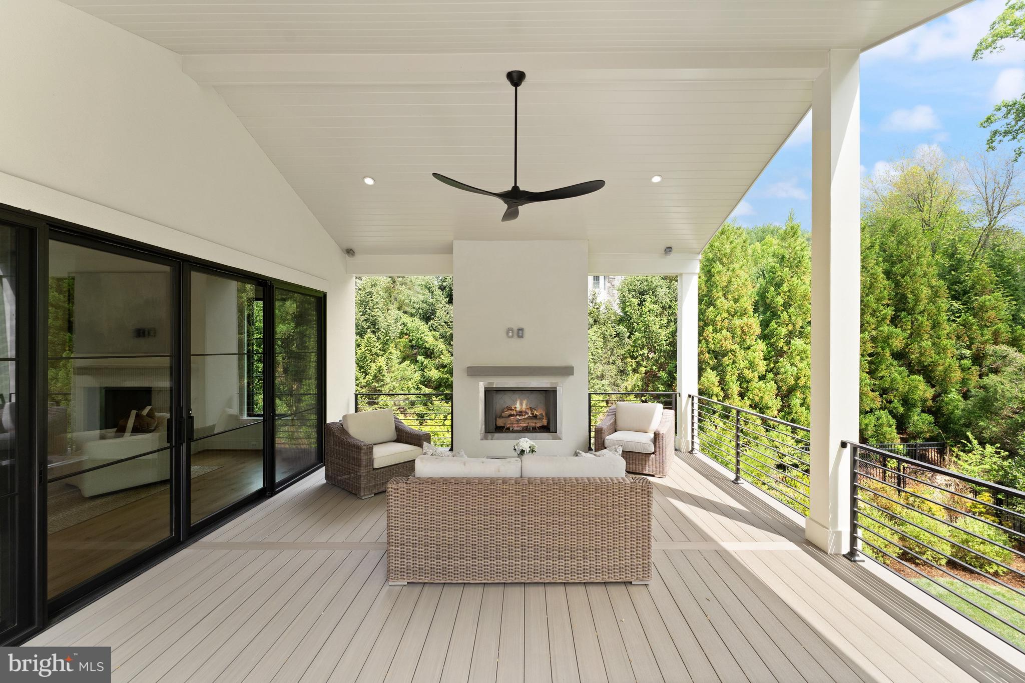 LANGLEY FOREST - Residential