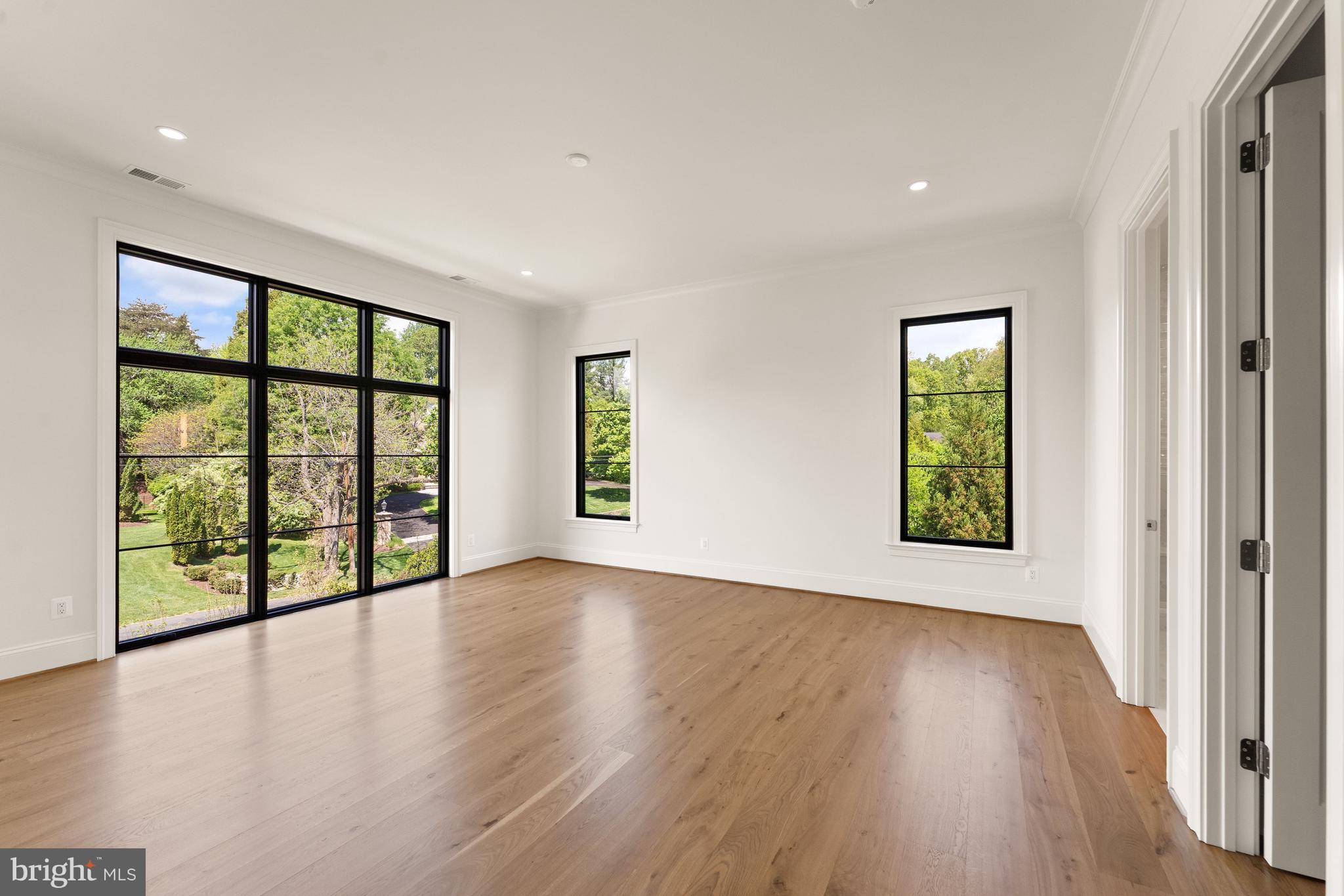 LANGLEY FOREST - Residential