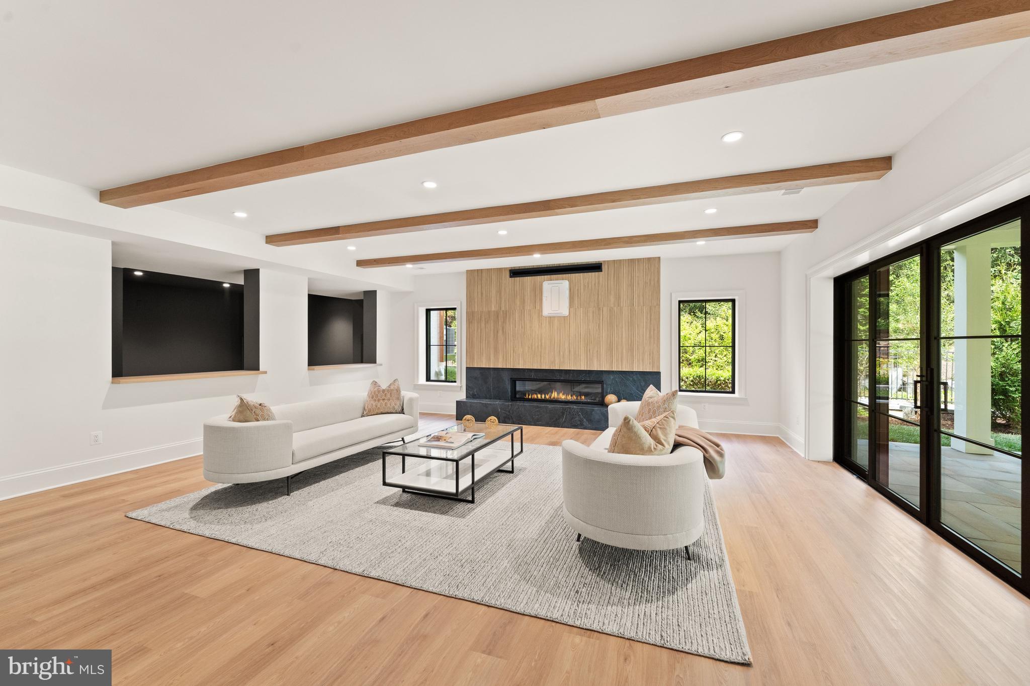 LANGLEY FOREST - Residential