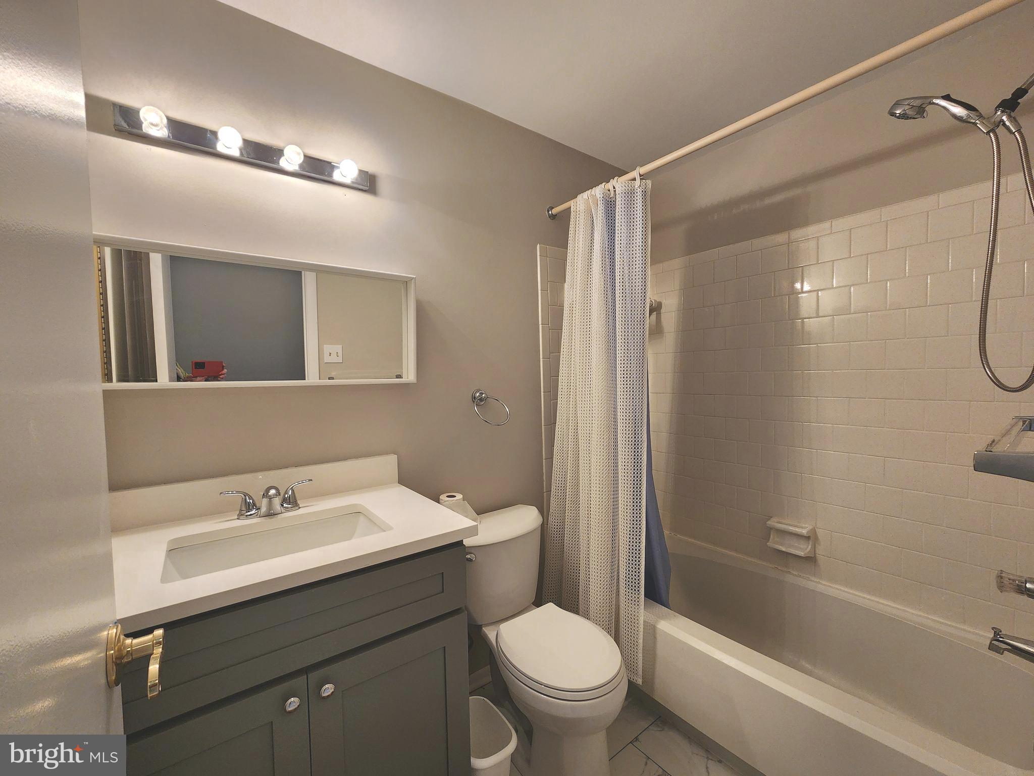 HIDEAWAY - Residential