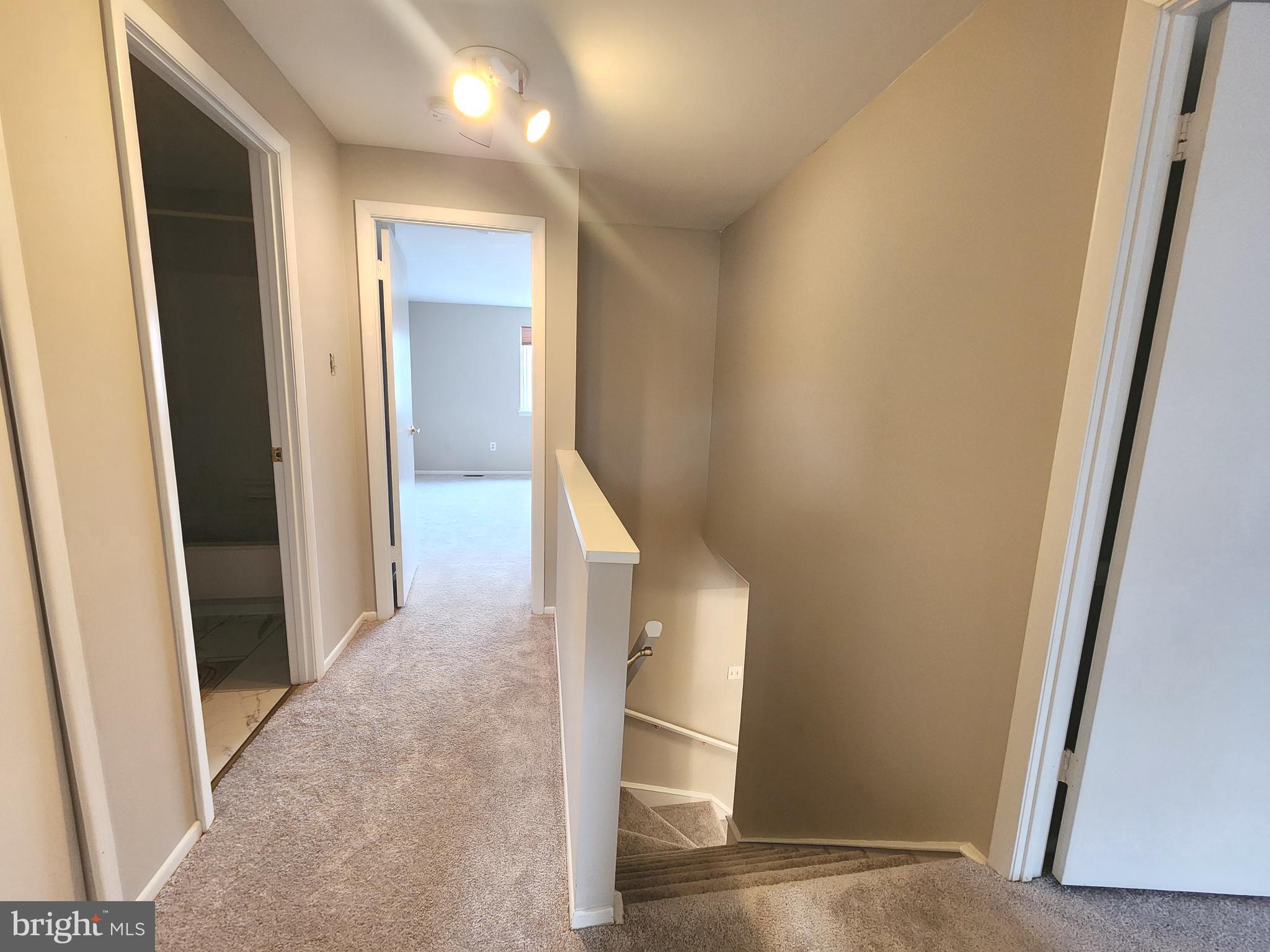 HIDEAWAY - Residential