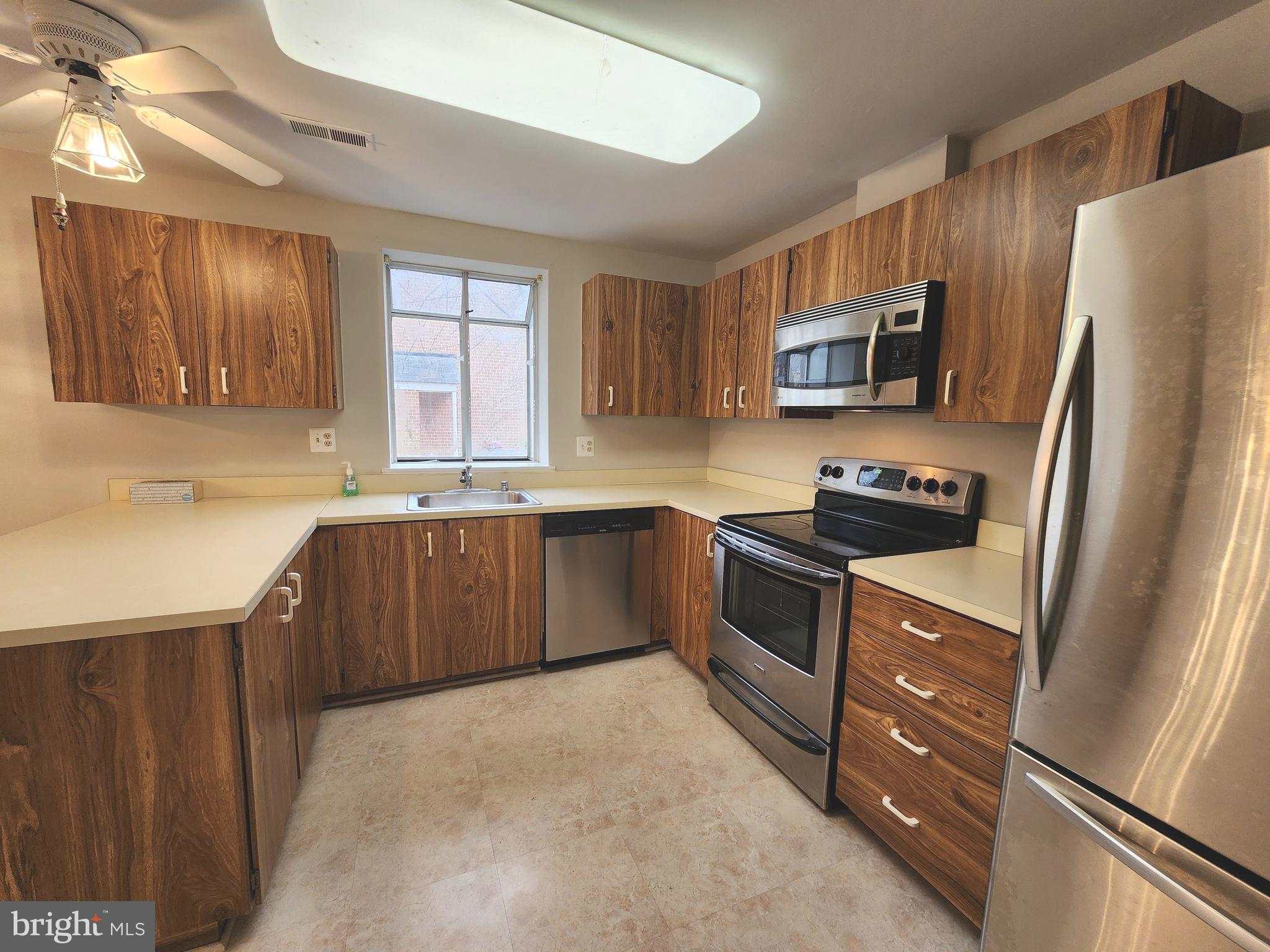 HIDEAWAY - Residential