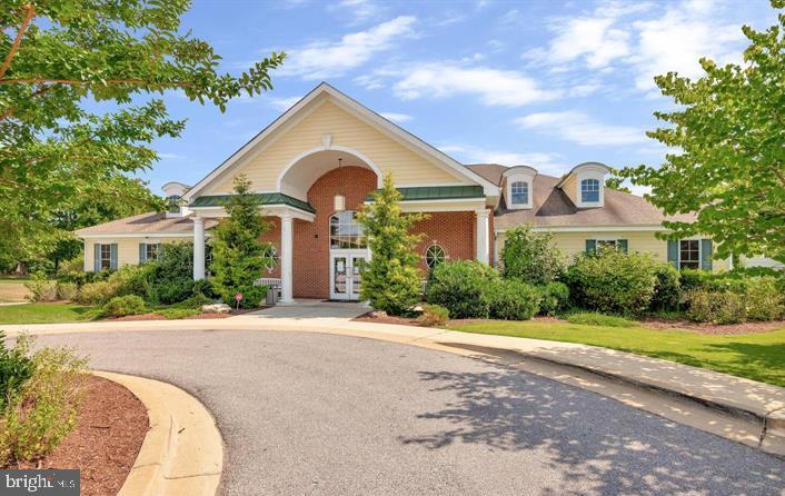 OAK CREEK CLUB - Residential