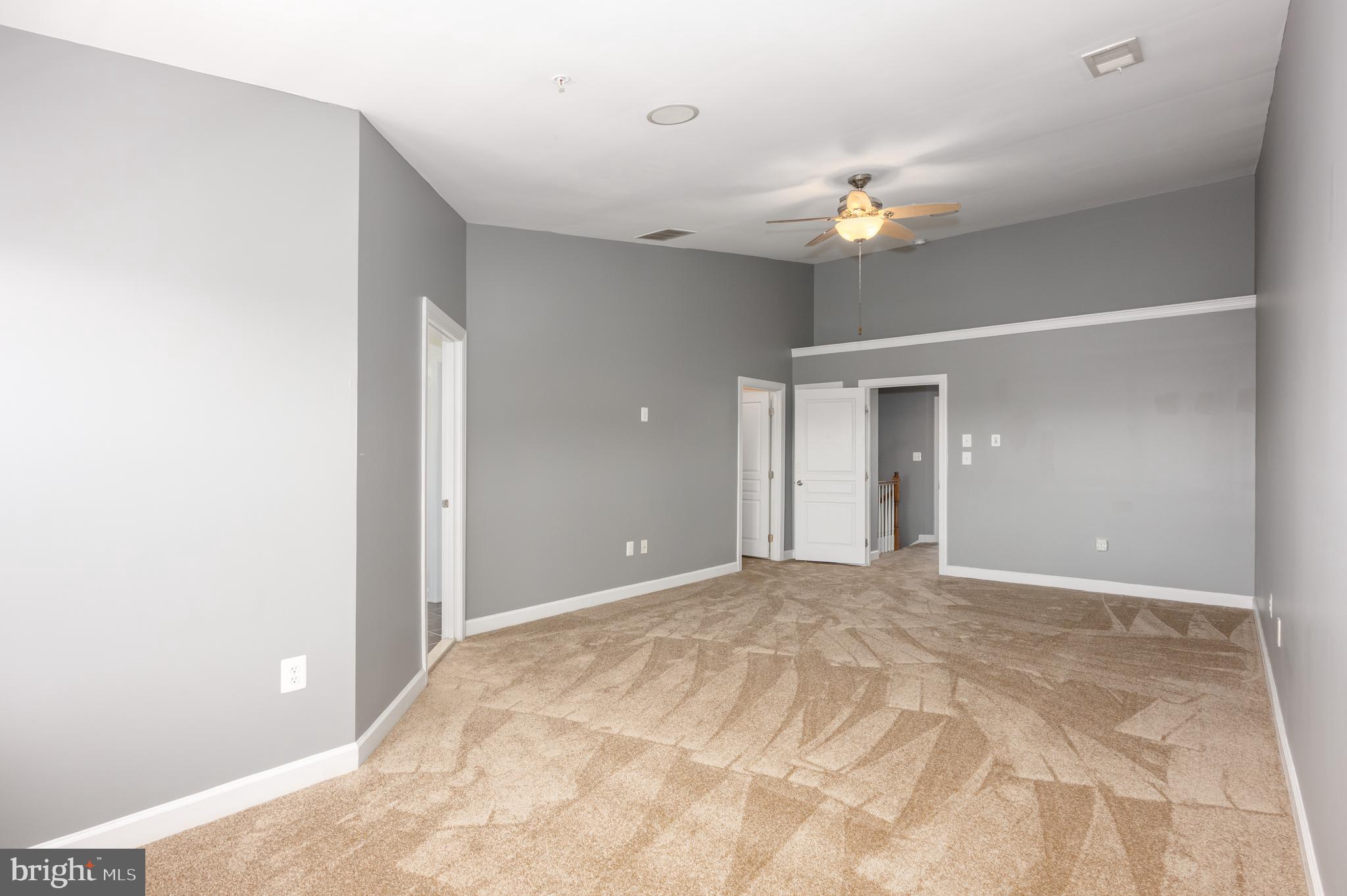 OAK CREEK CLUB - Residential