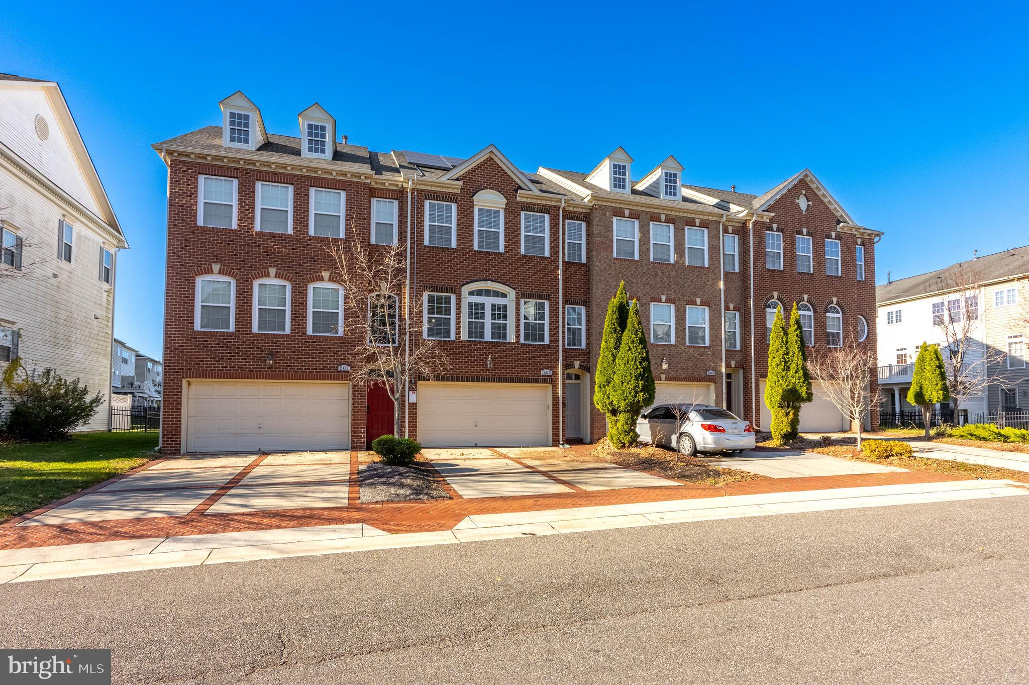 OAK CREEK CLUB - Residential