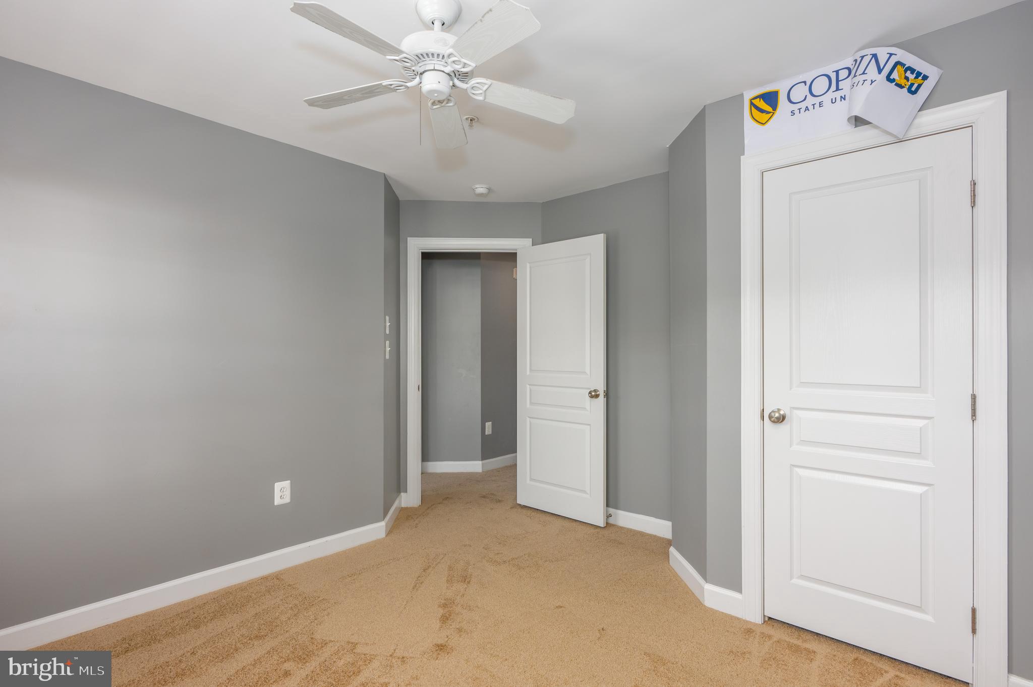 OAK CREEK CLUB - Residential