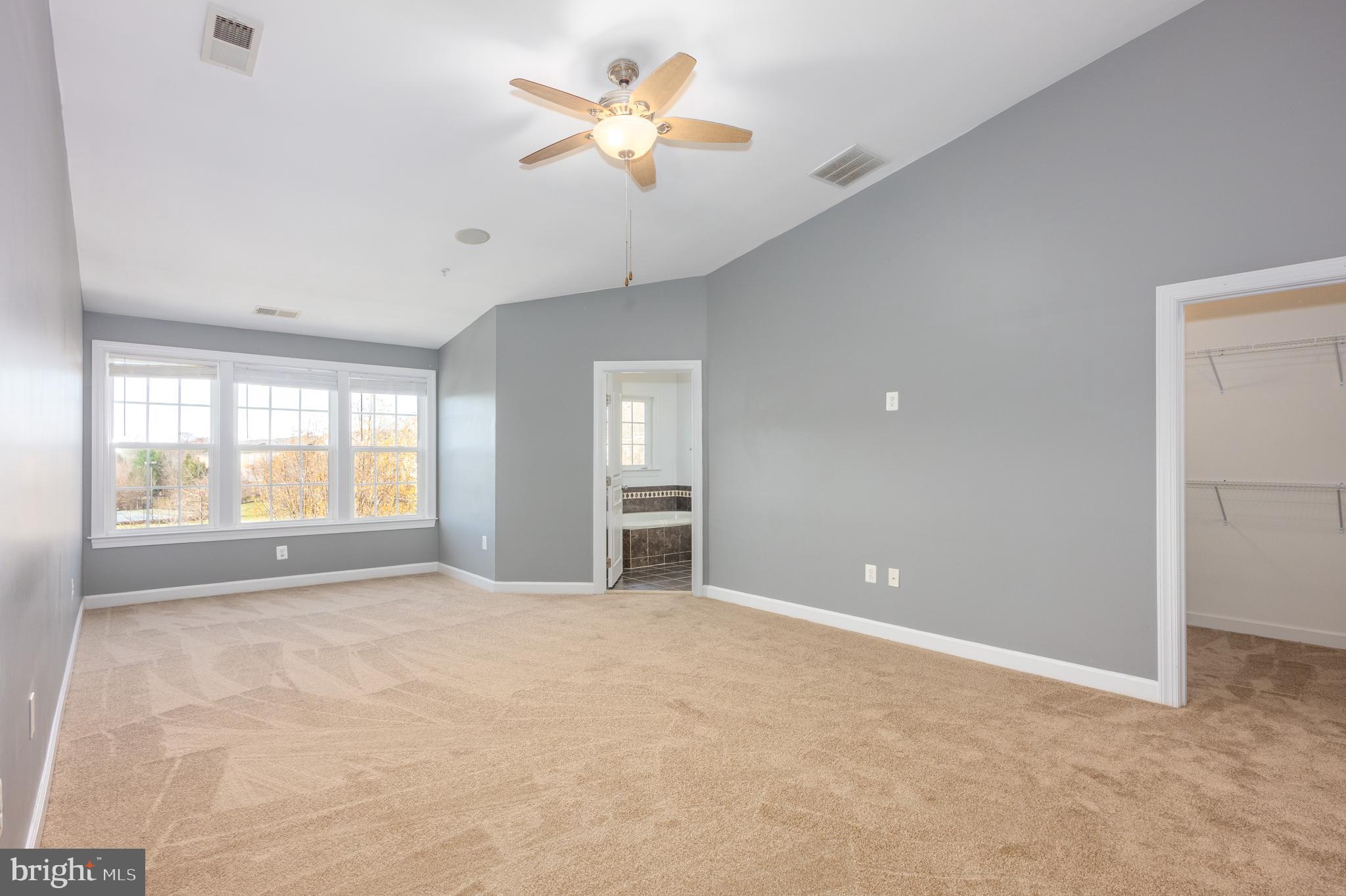 OAK CREEK CLUB - Residential