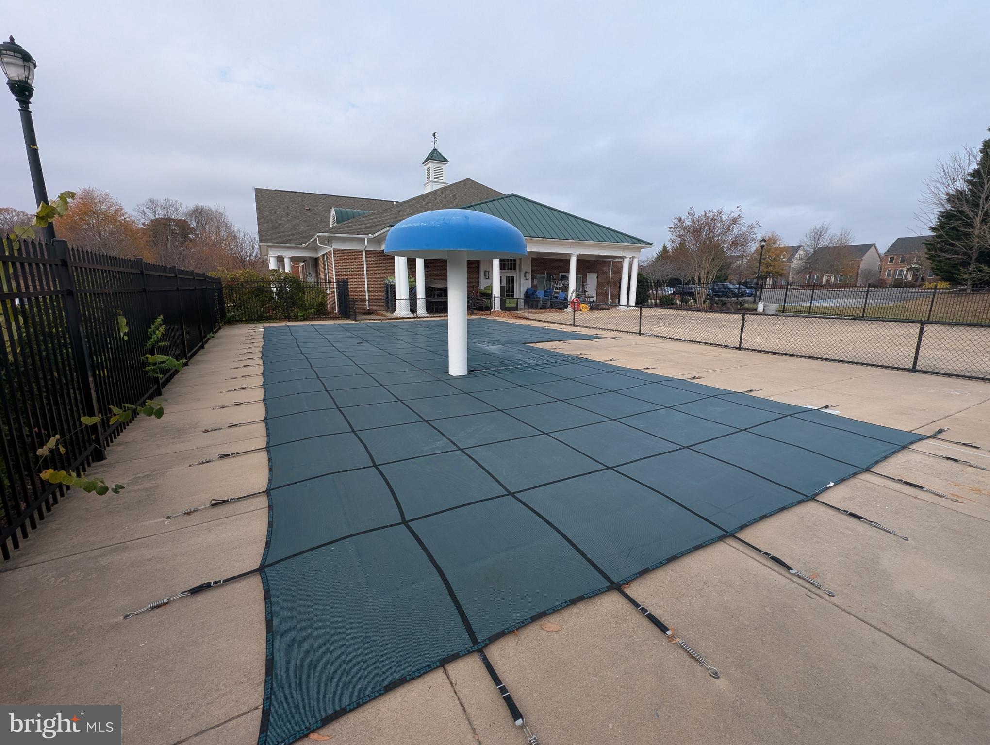 OAK CREEK CLUB - Residential