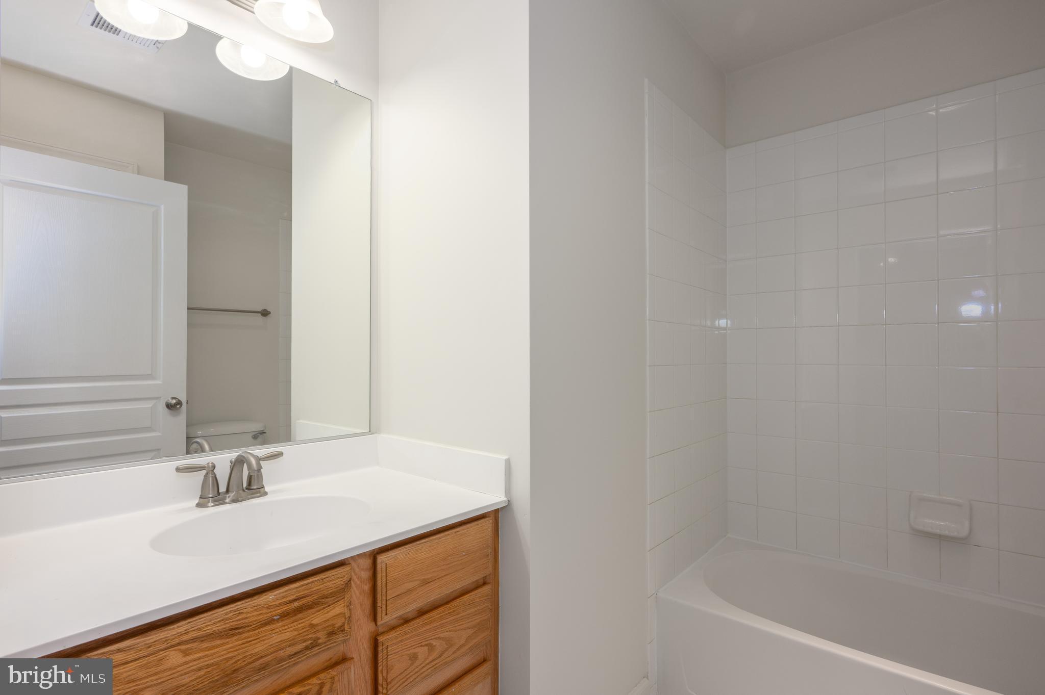 OAK CREEK CLUB - Residential