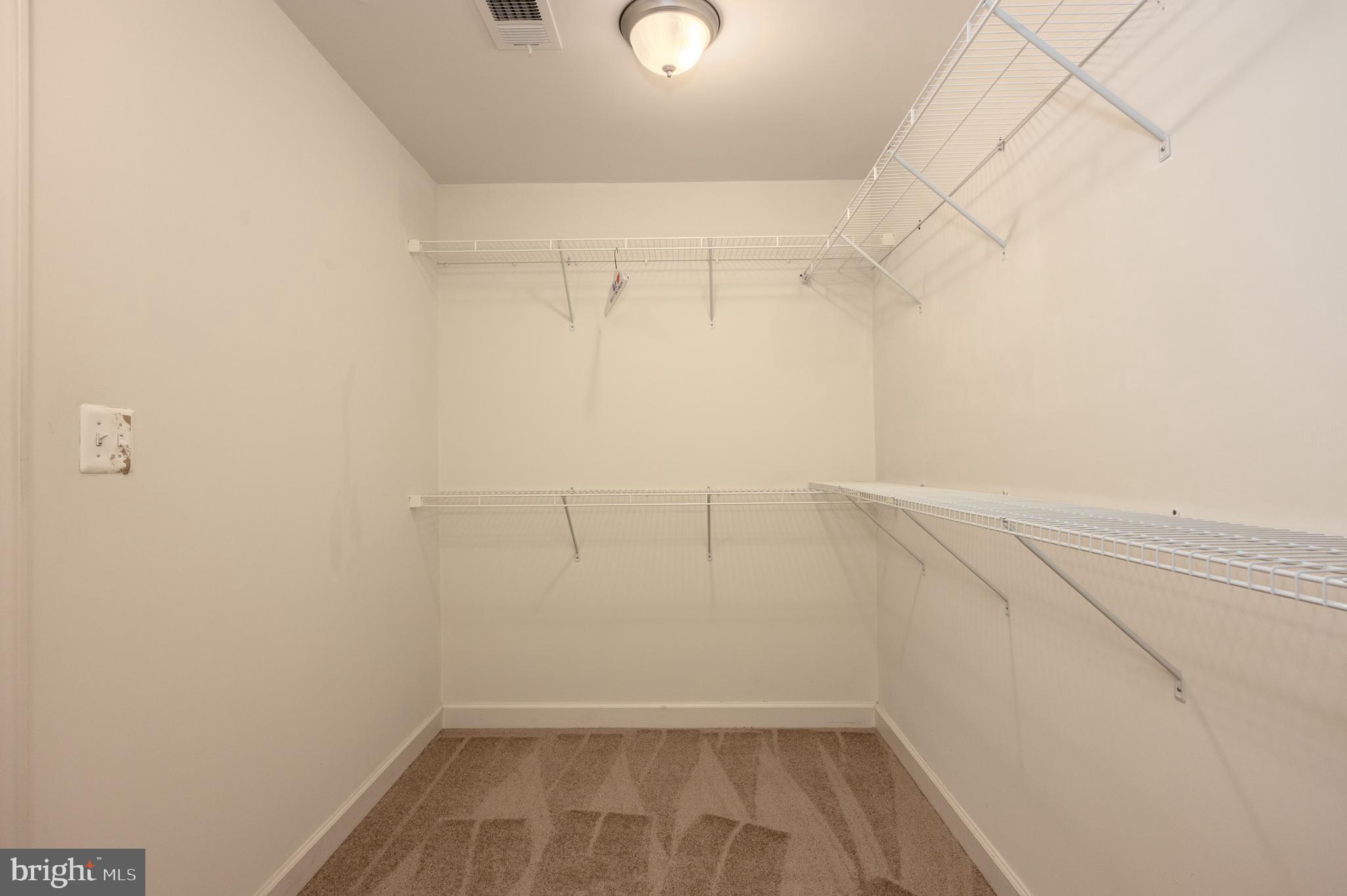 OAK CREEK CLUB - Residential