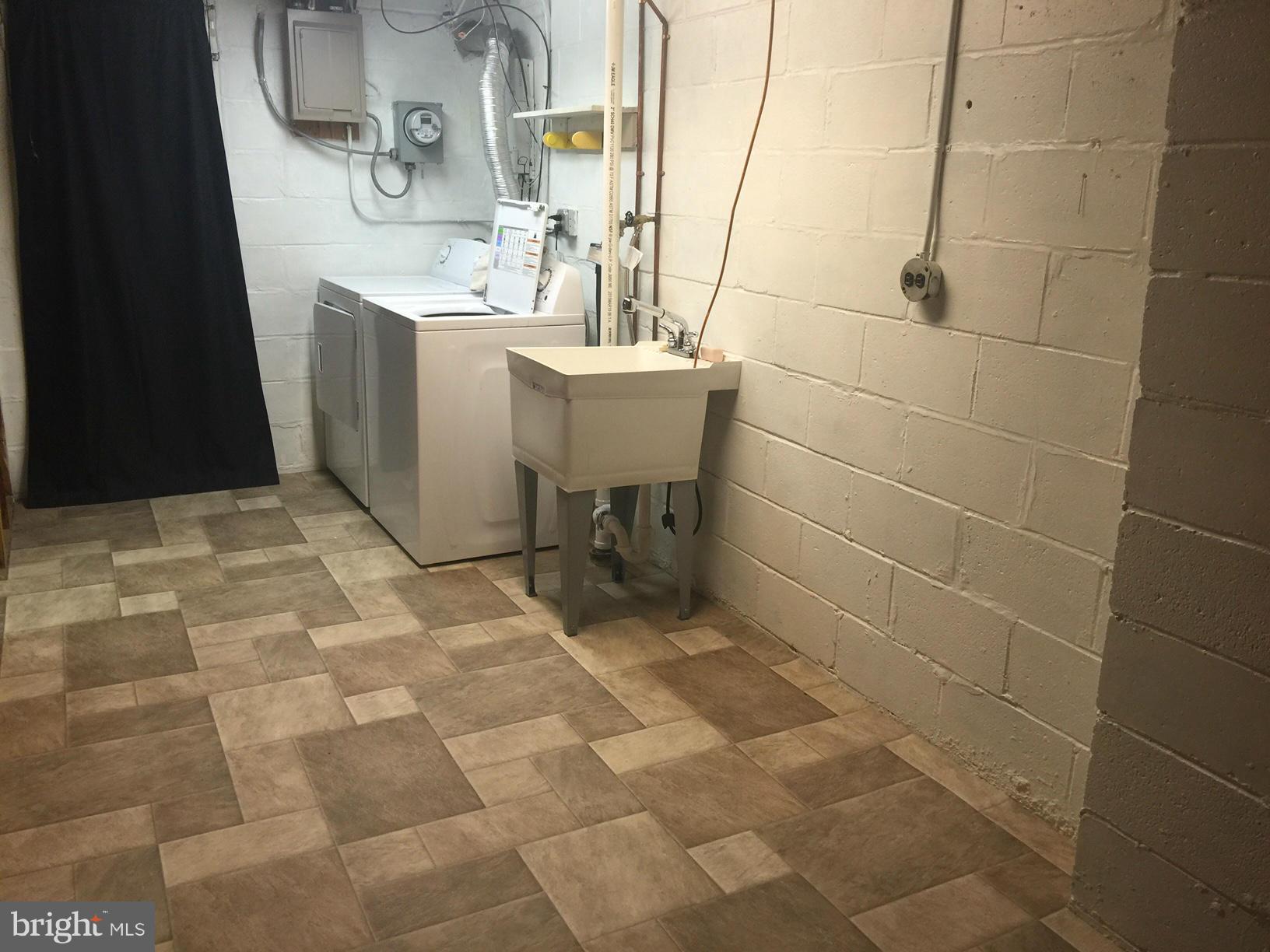 RIDGELEIGH - Residential Lease