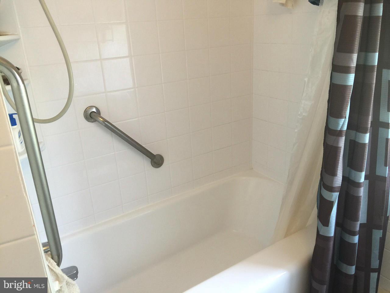 RIDGELEIGH - Residential Lease