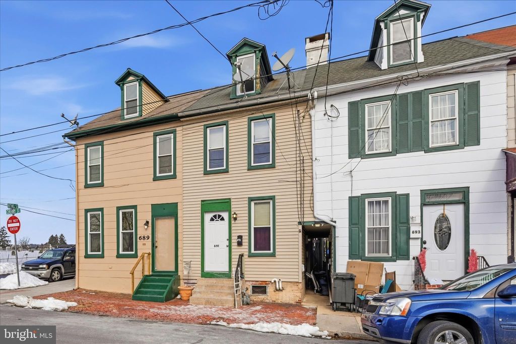 Photo of 691 Cherry Street, COLUMBIA, PA 17512 (MLS # PALA2082966)