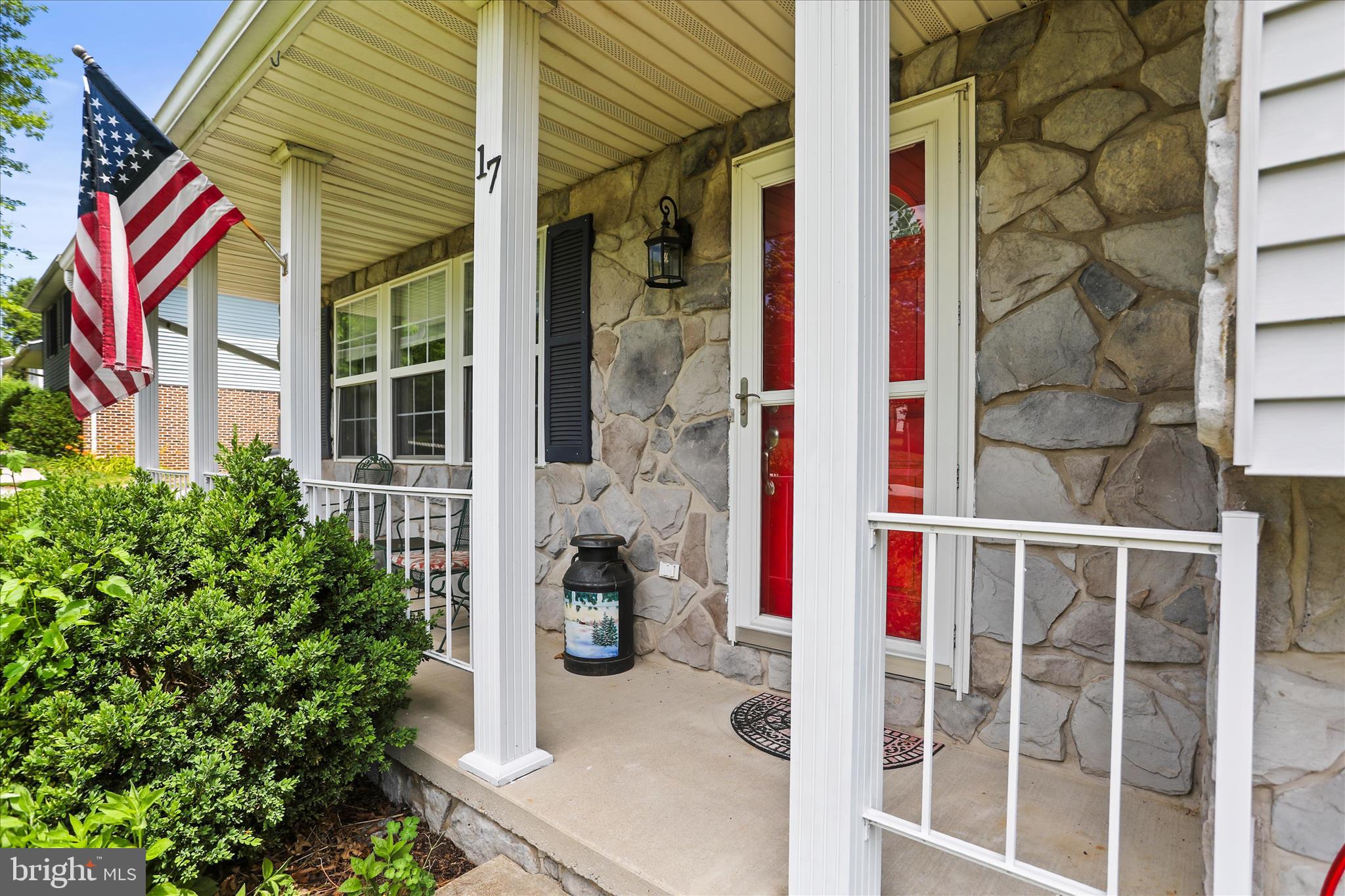 17 ECKER AVENUE