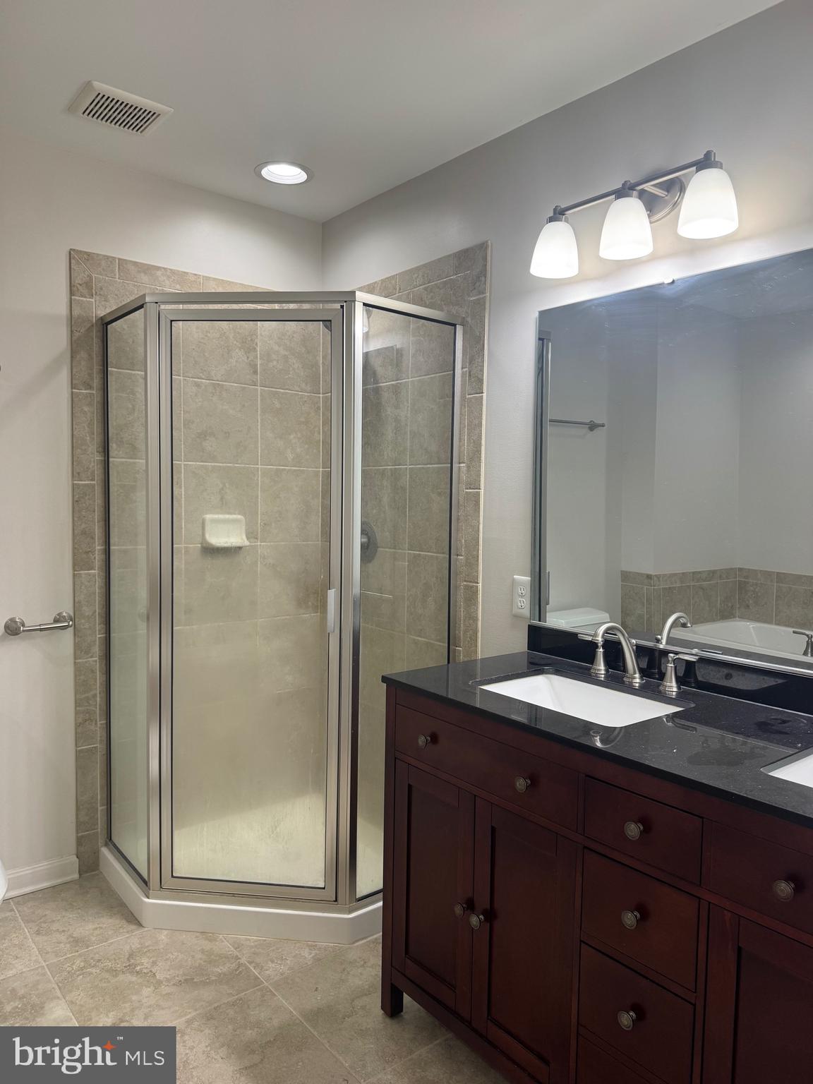 MANOR PARK - Residential Lease