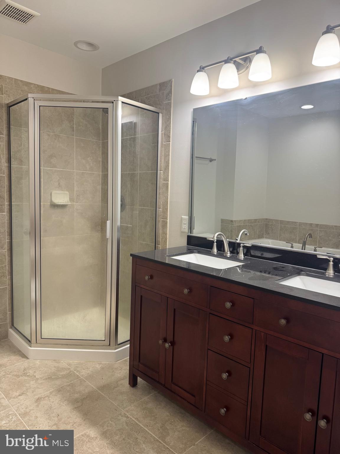 MANOR PARK - Residential Lease