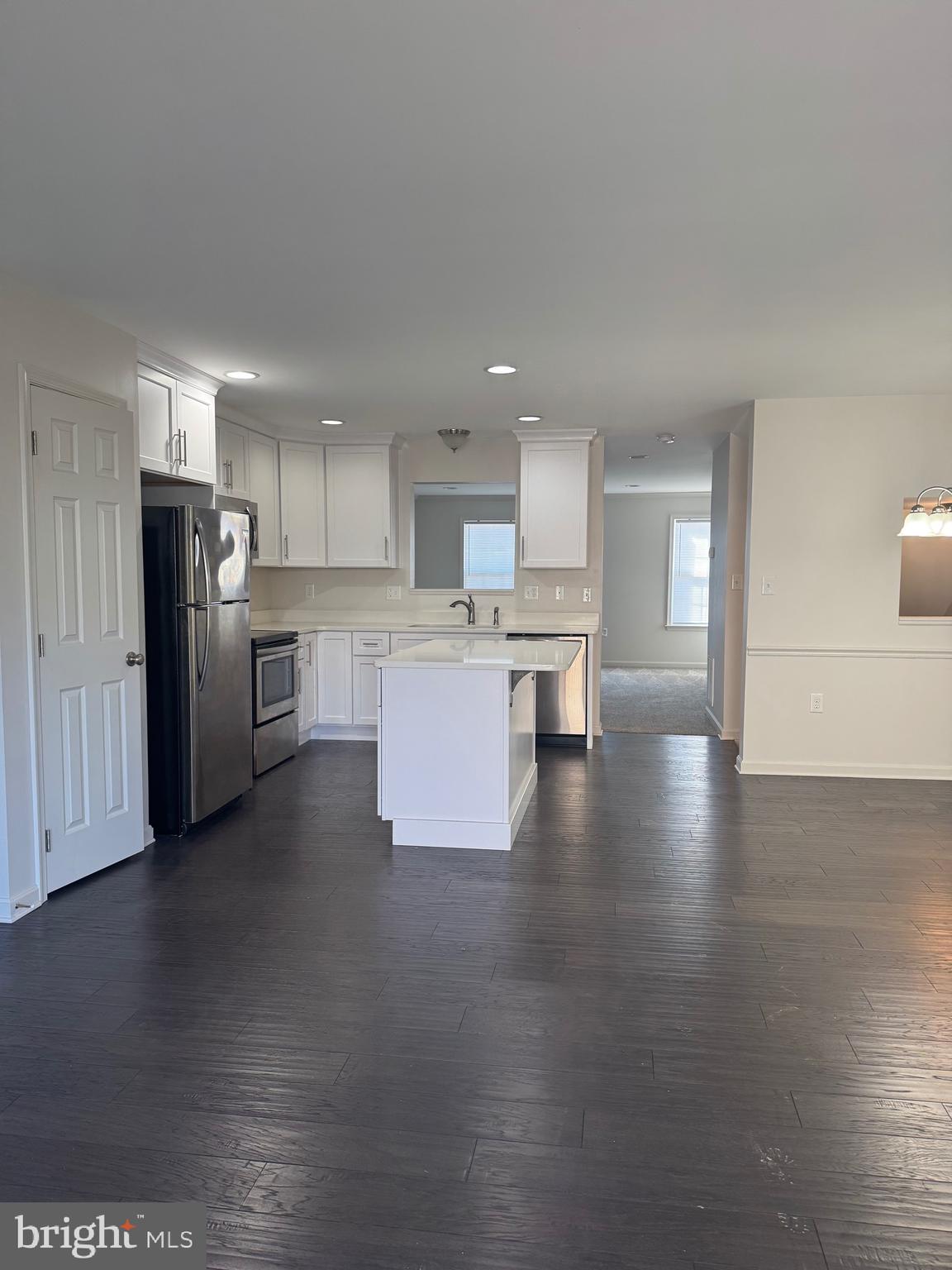 MANOR PARK - Residential Lease