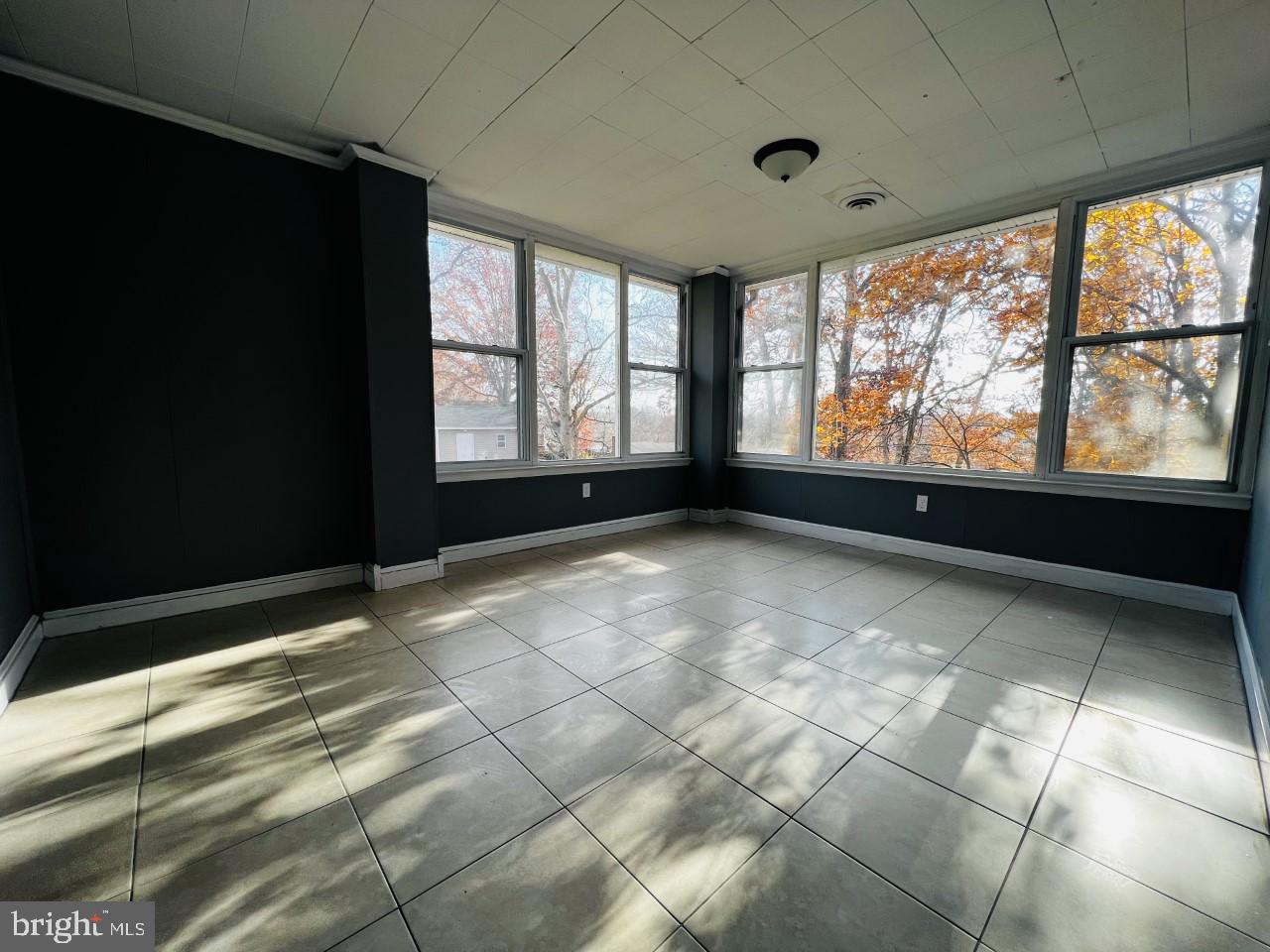 TEMPLE HILLS PARK - Residential