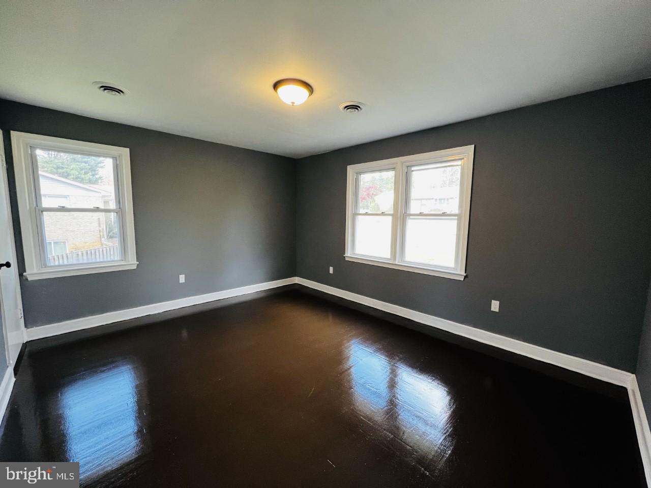 TEMPLE HILLS PARK - Residential