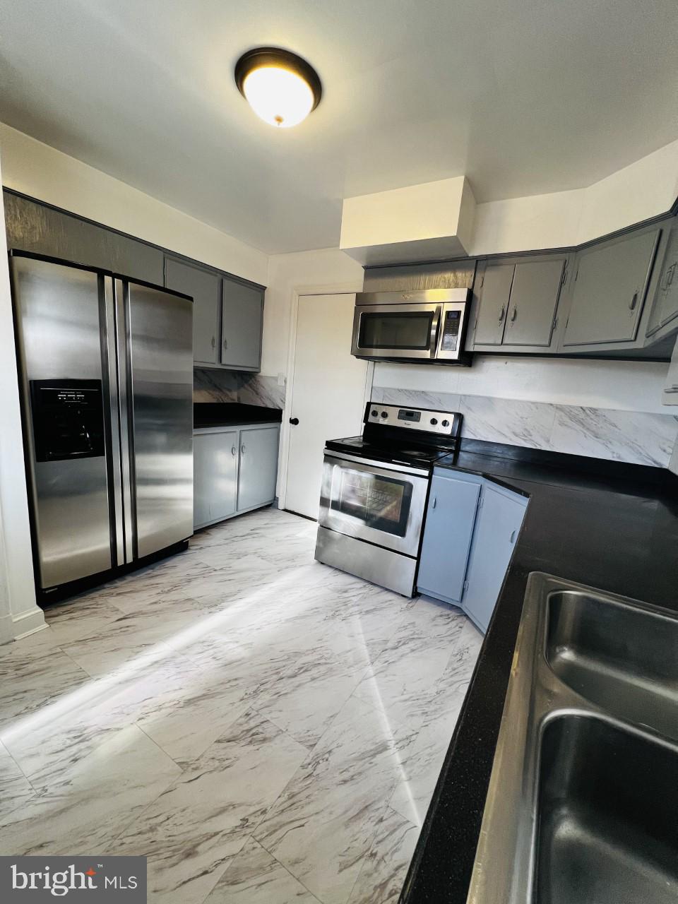 TEMPLE HILLS PARK - Residential