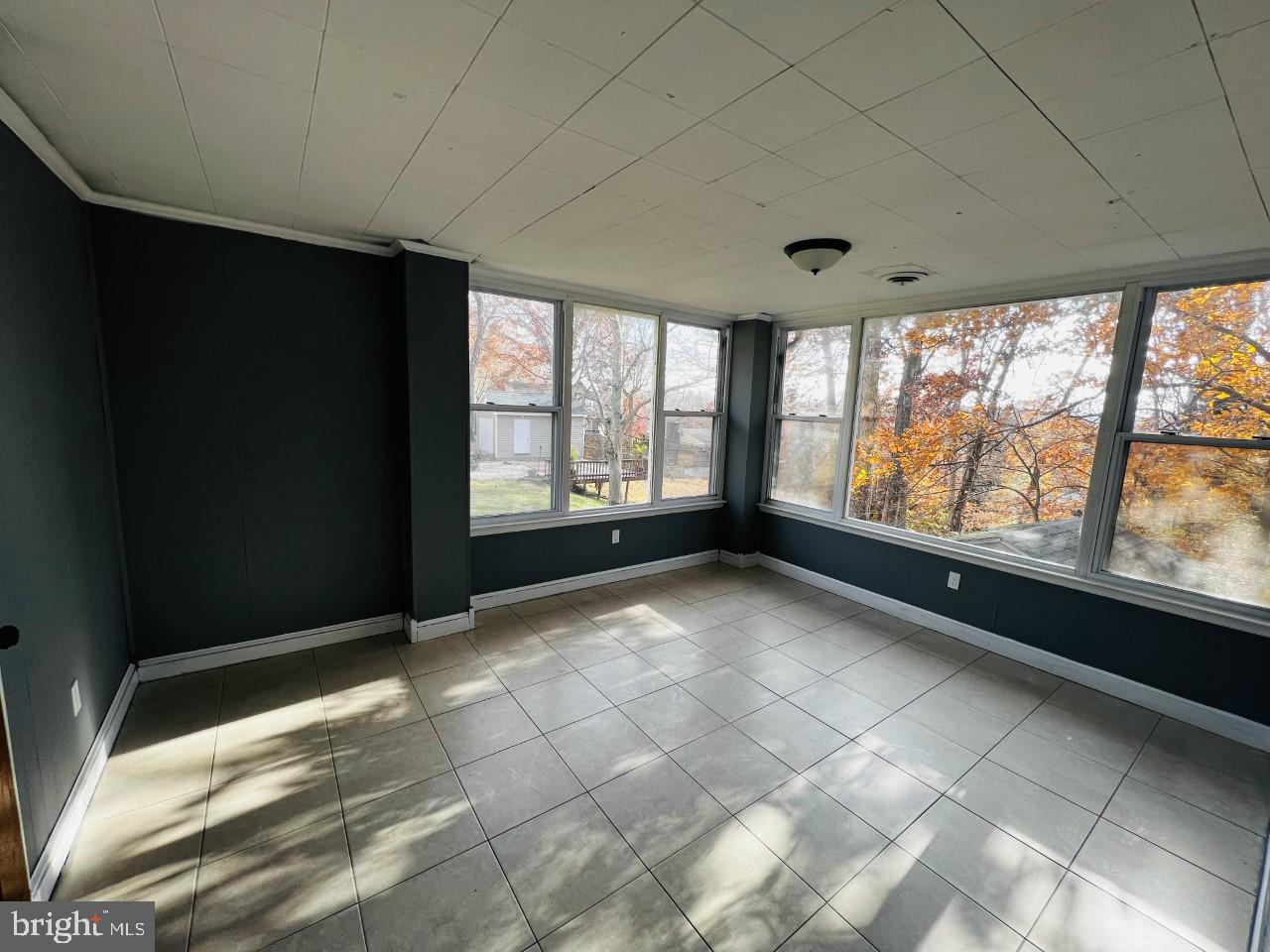 TEMPLE HILLS PARK - Residential