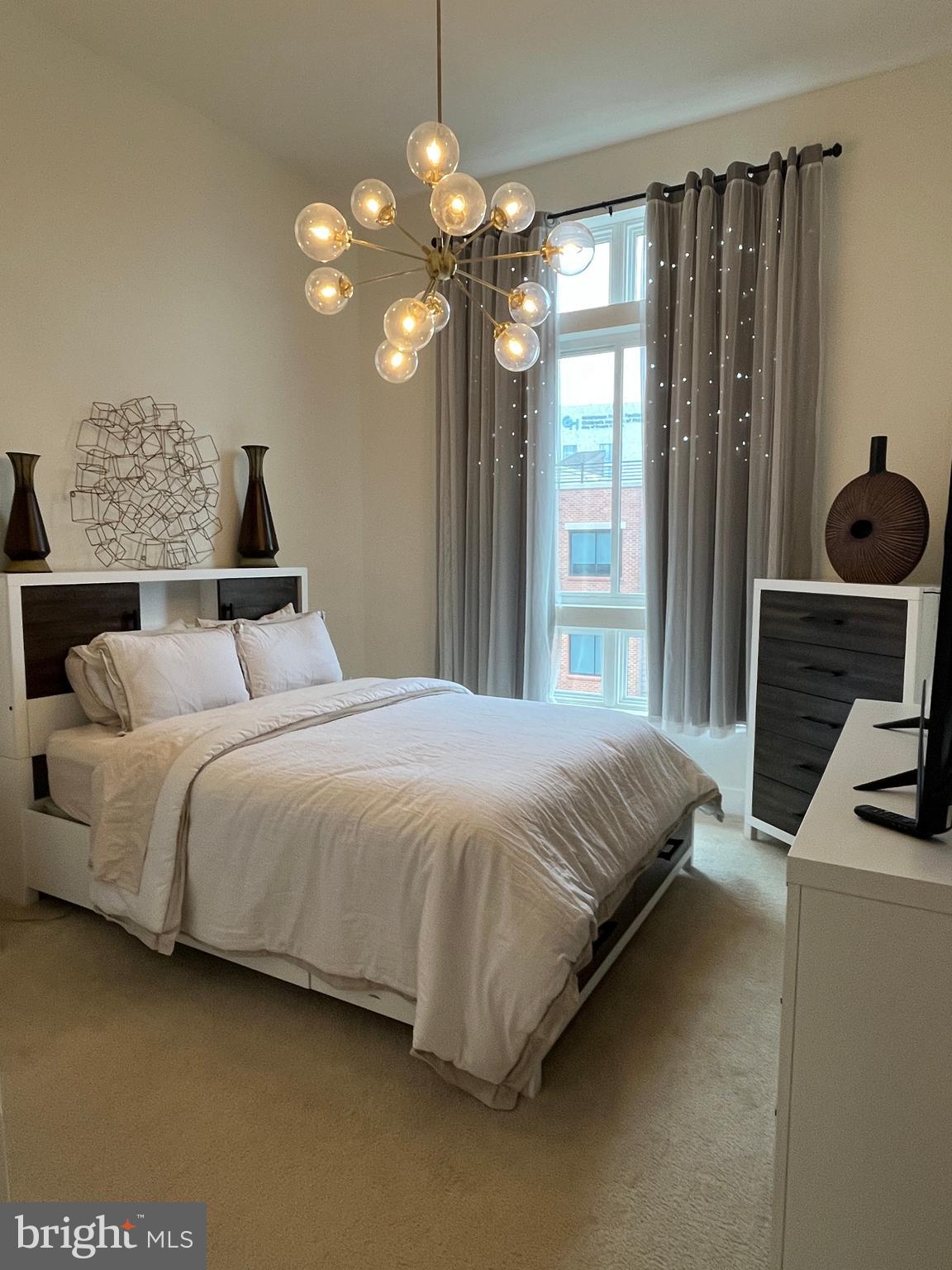 BROWNSTONES AT VF - Residential Lease