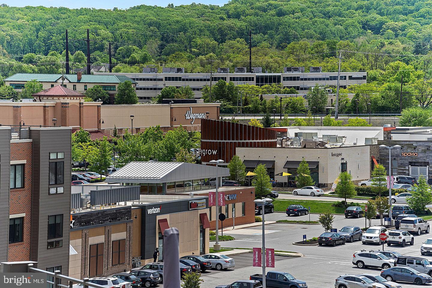 BROWNSTONES AT VF - Residential Lease