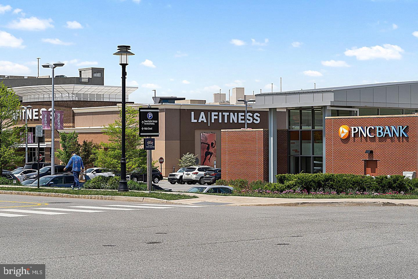 BROWNSTONES AT VF - Residential Lease