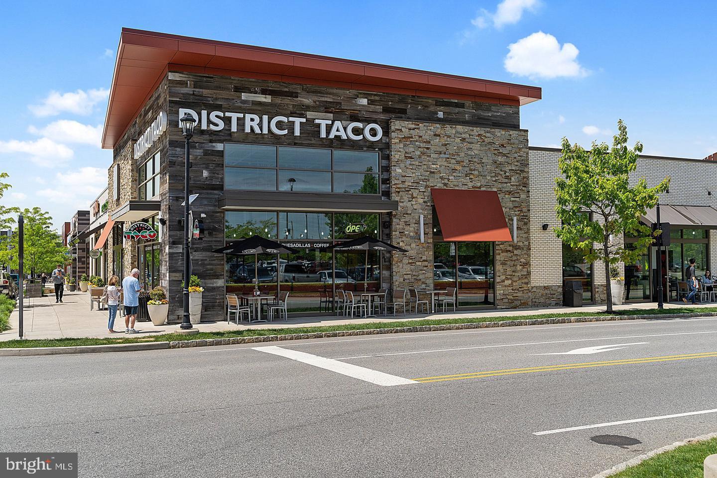 BROWNSTONES AT VF - Residential Lease