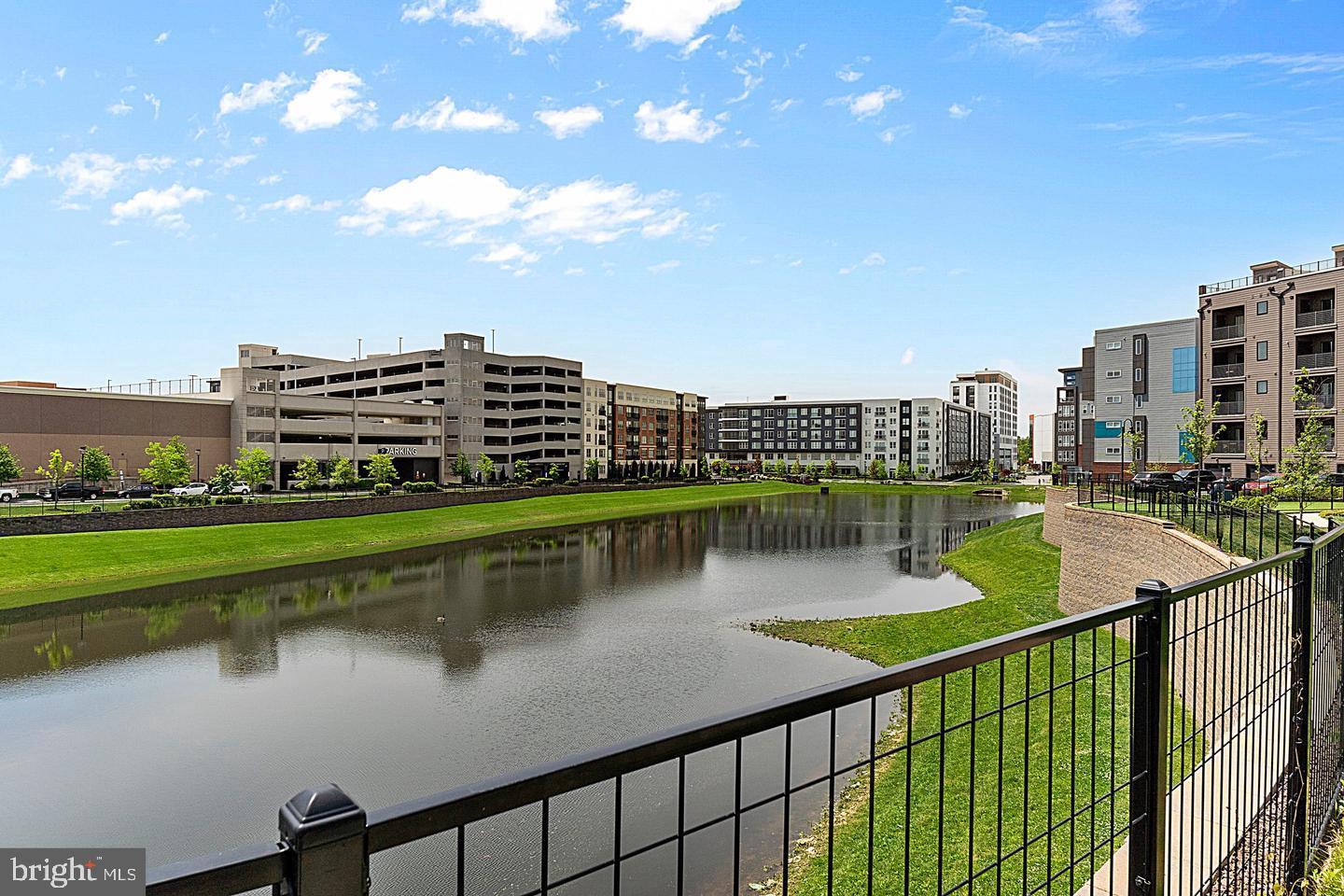 BROWNSTONES AT VF - Residential Lease