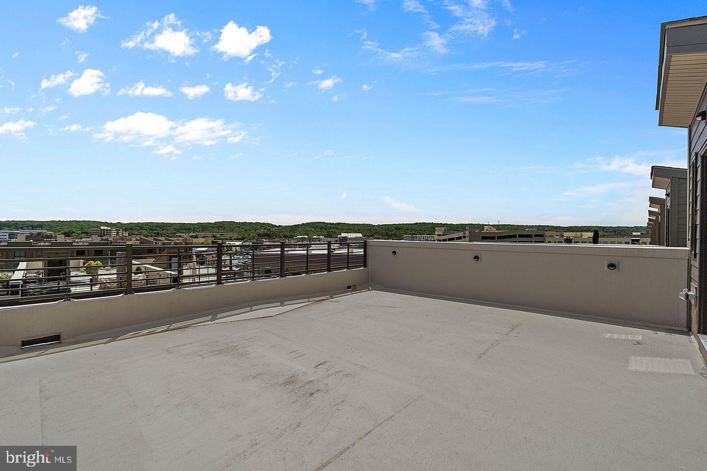 BROWNSTONES AT VF - Residential Lease