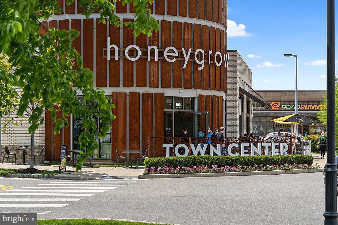 BROWNSTONES AT VF - Residential Lease