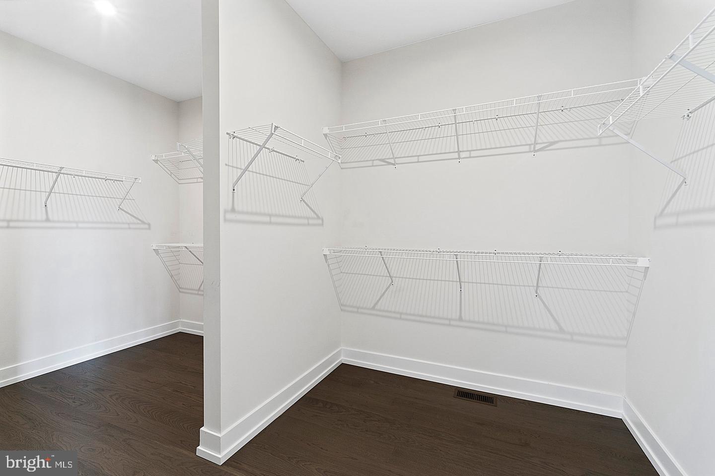 BROWNSTONES AT VF - Residential Lease