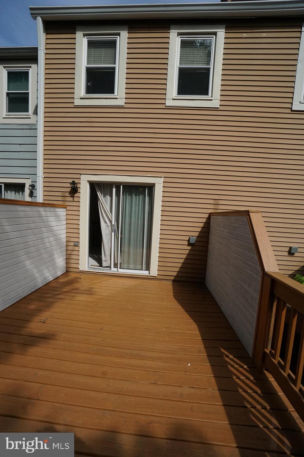 RESTON - Residential Lease