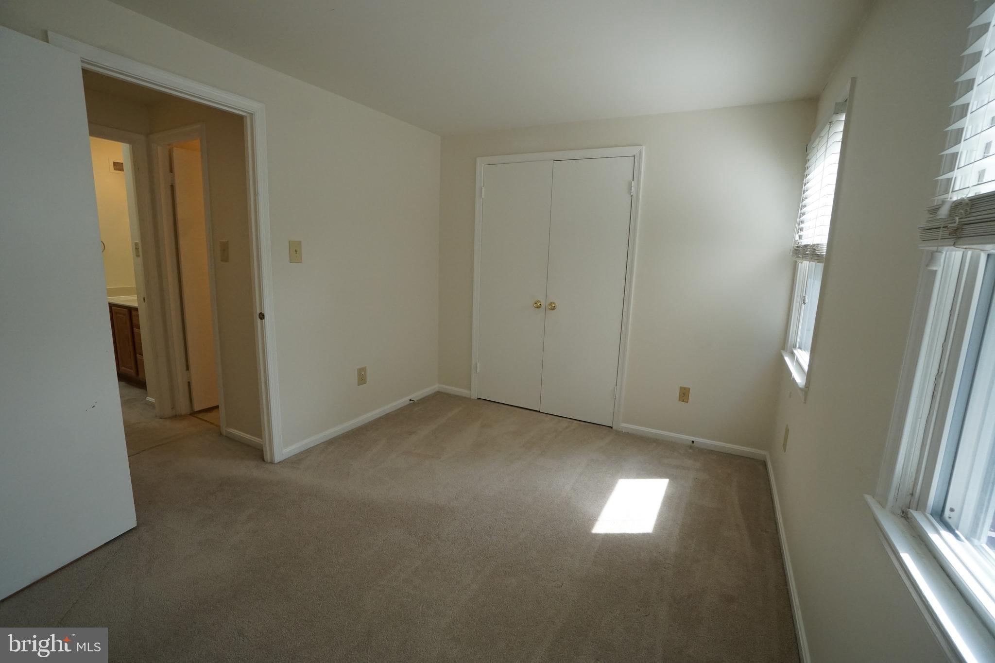 RESTON - Residential Lease