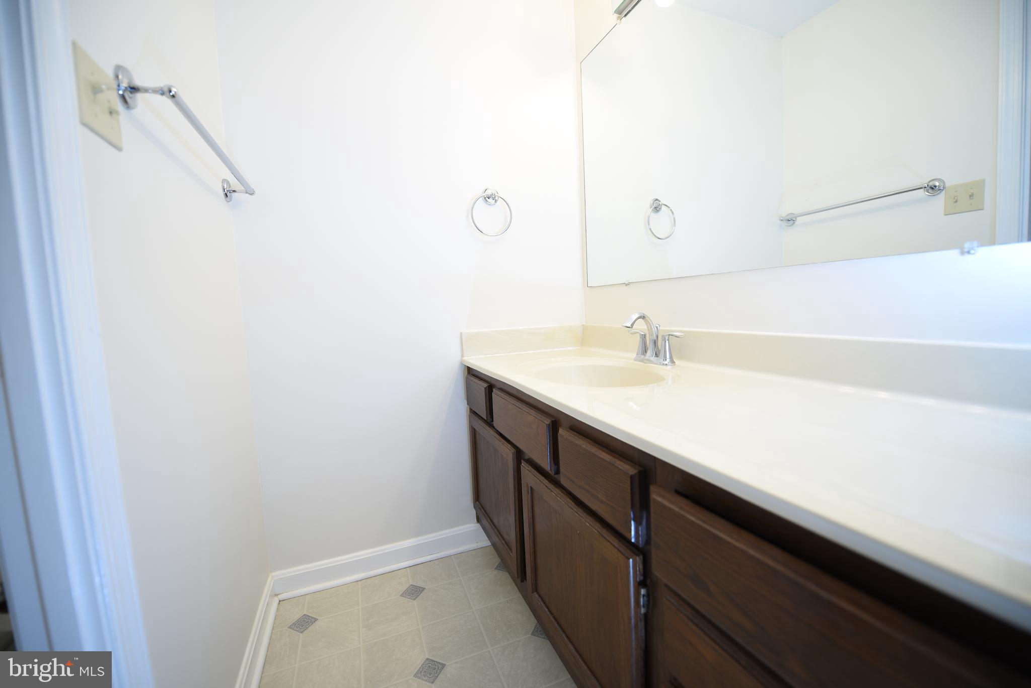 RESTON - Residential Lease