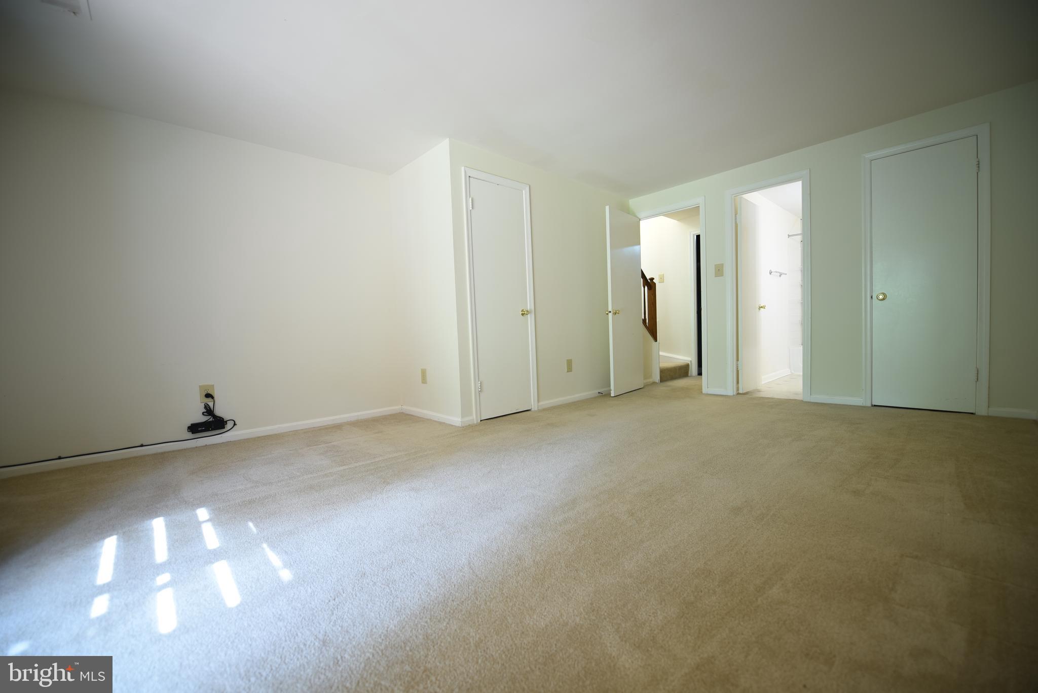 RESTON - Residential Lease