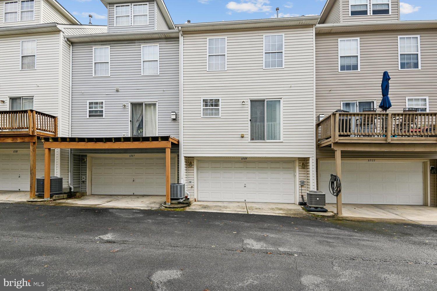 6509 TAPWOOD COURT