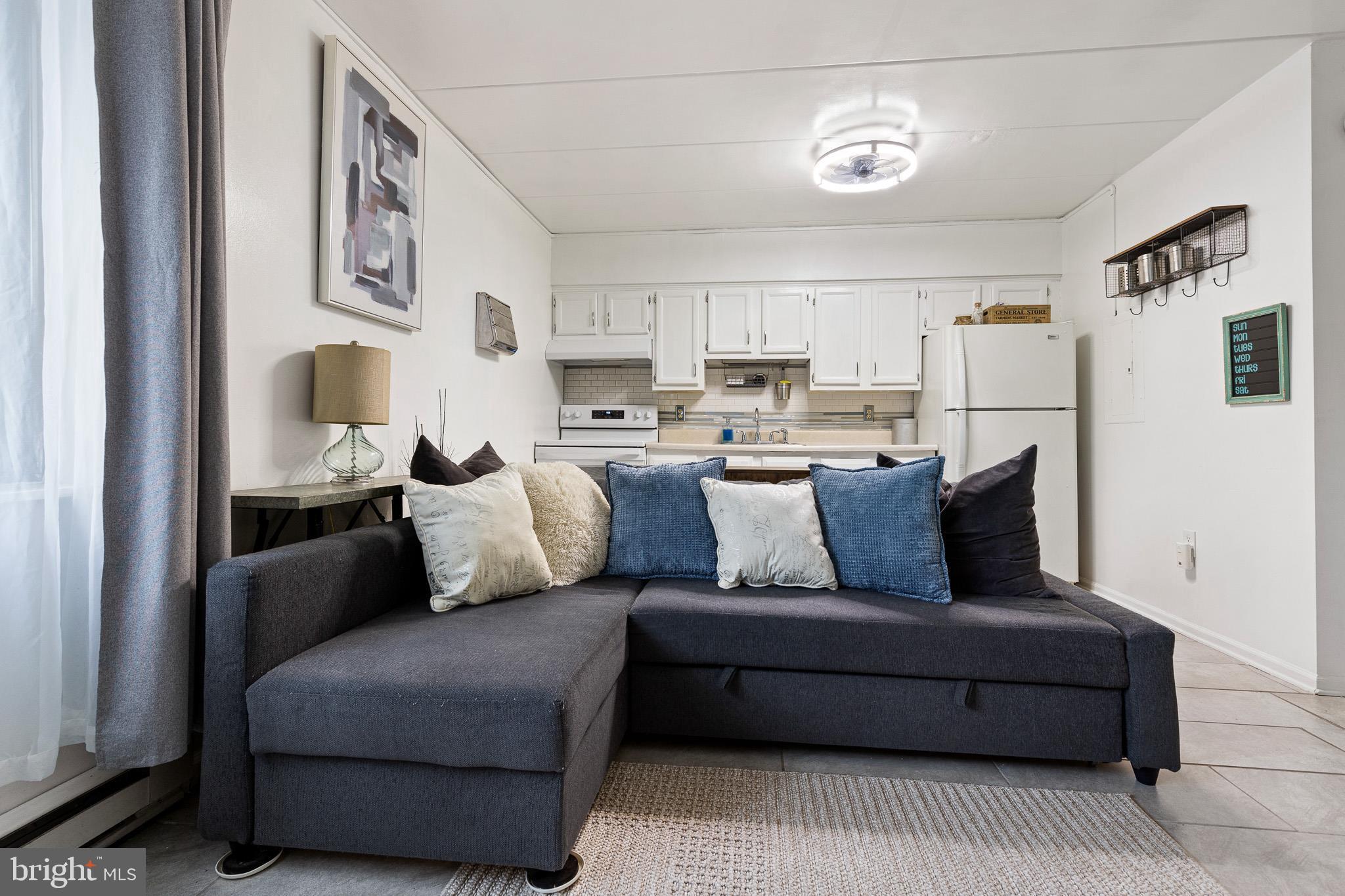 WASHINGTON SQUARE - Residential