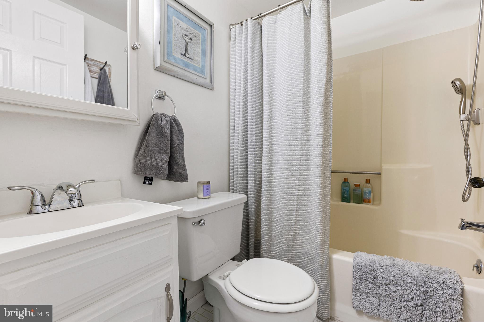 WASHINGTON SQUARE - Residential