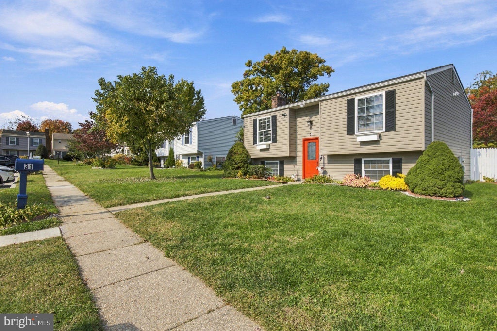 Photo of 31 Heathrow Manor Court, NOTTINGHAM, MD 21236 (MLS # MDBC2180092)