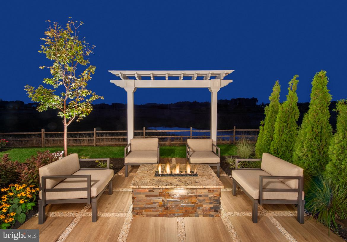 REGENCY AT WATERSIDE - Residential