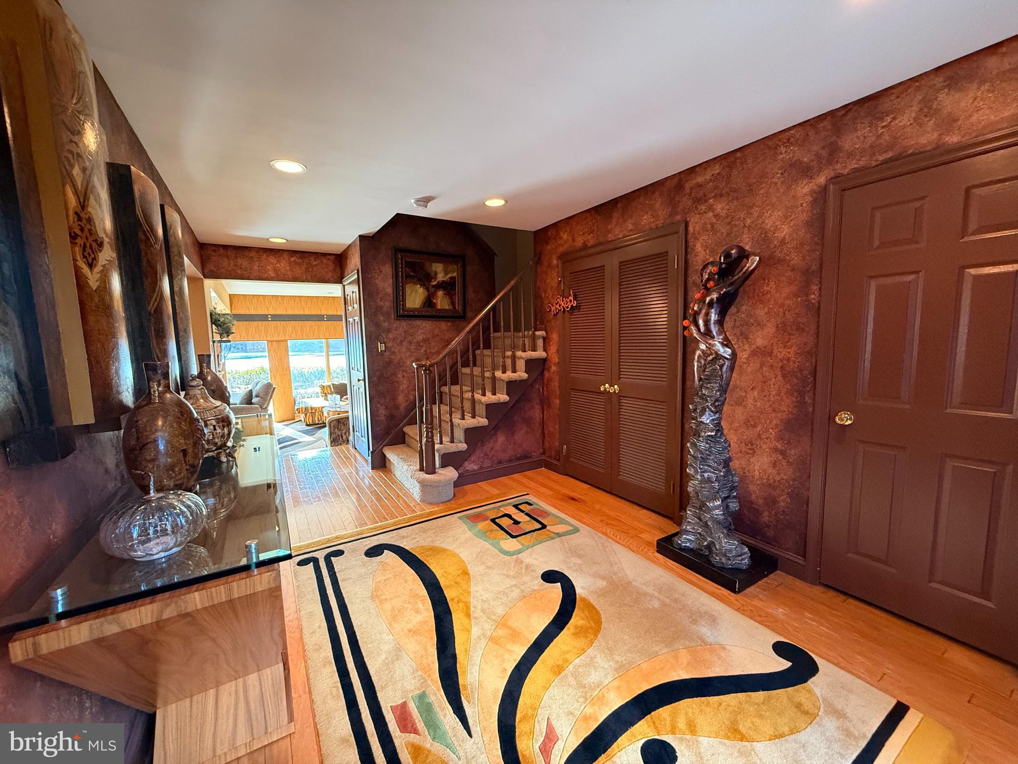 1802 CHAMPLAIN DRIVE