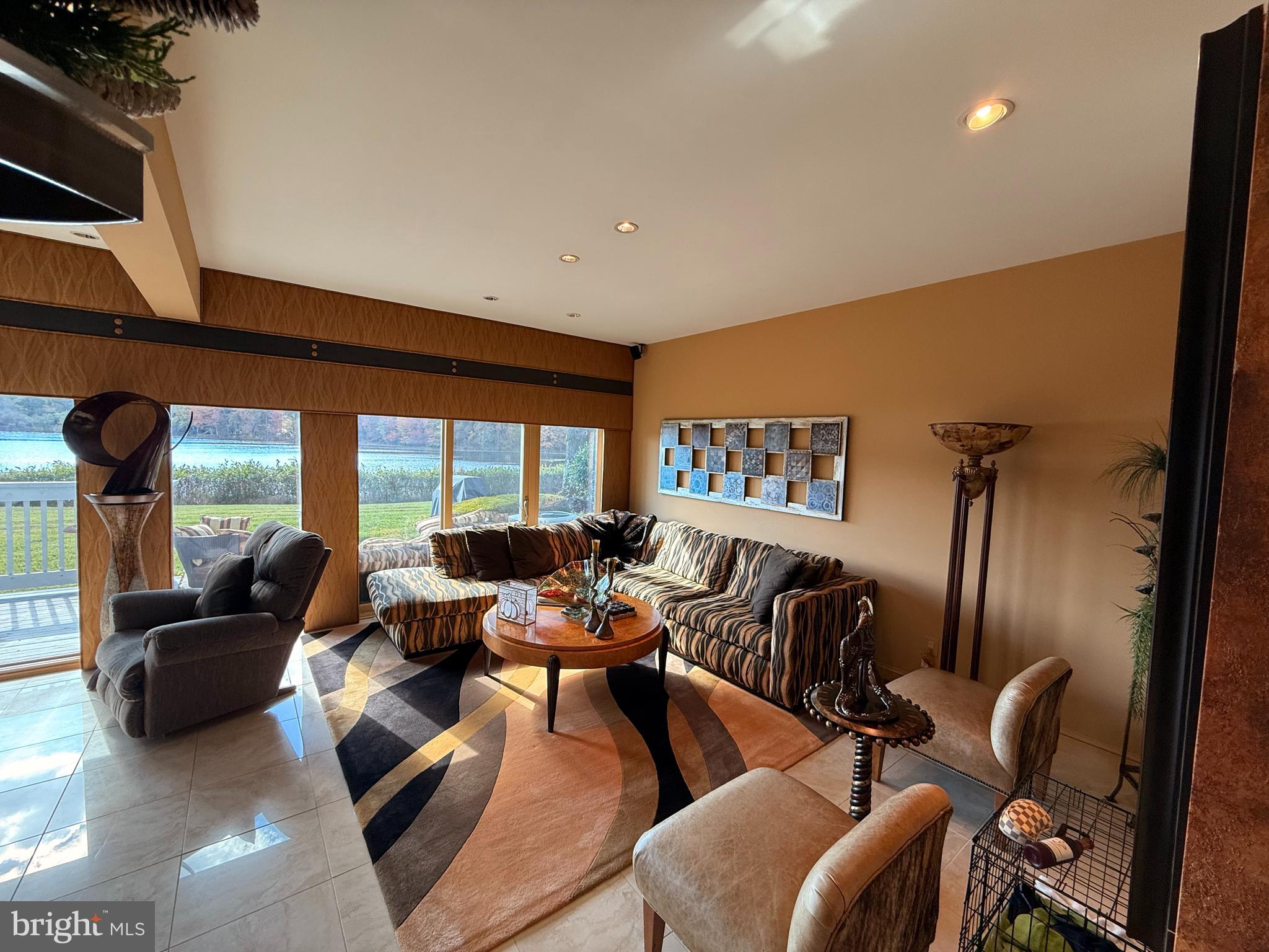 1802 CHAMPLAIN DRIVE