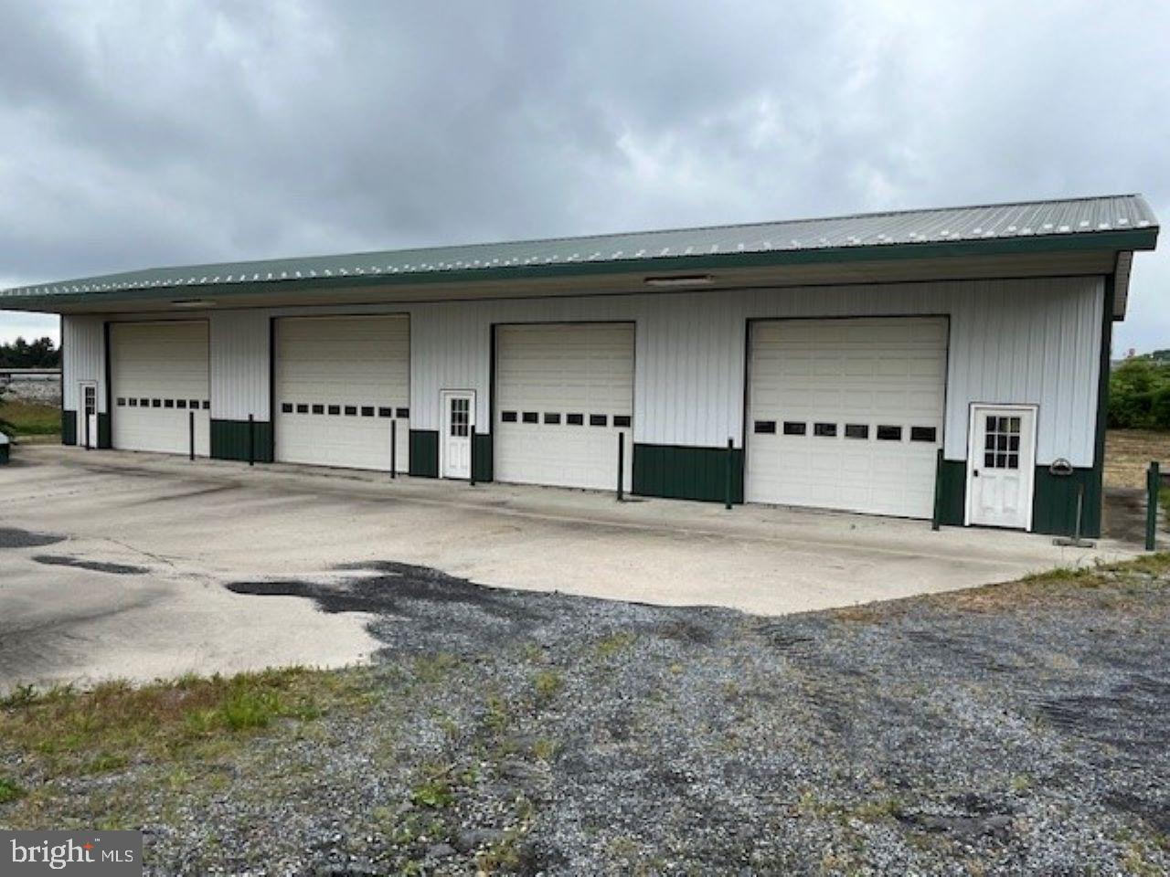 572 OLD RTE 22