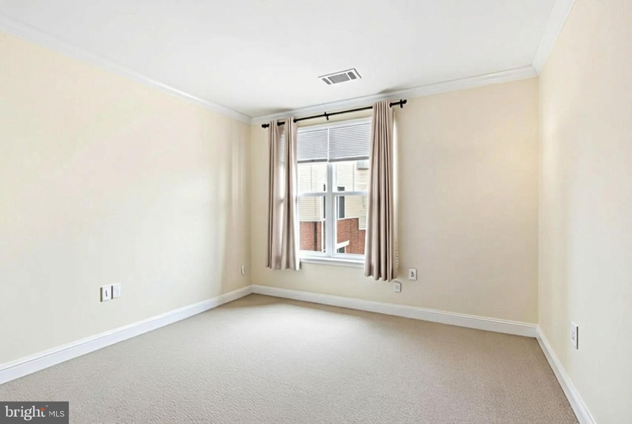 THE GRANDE AT RIVERVIEW - Residential