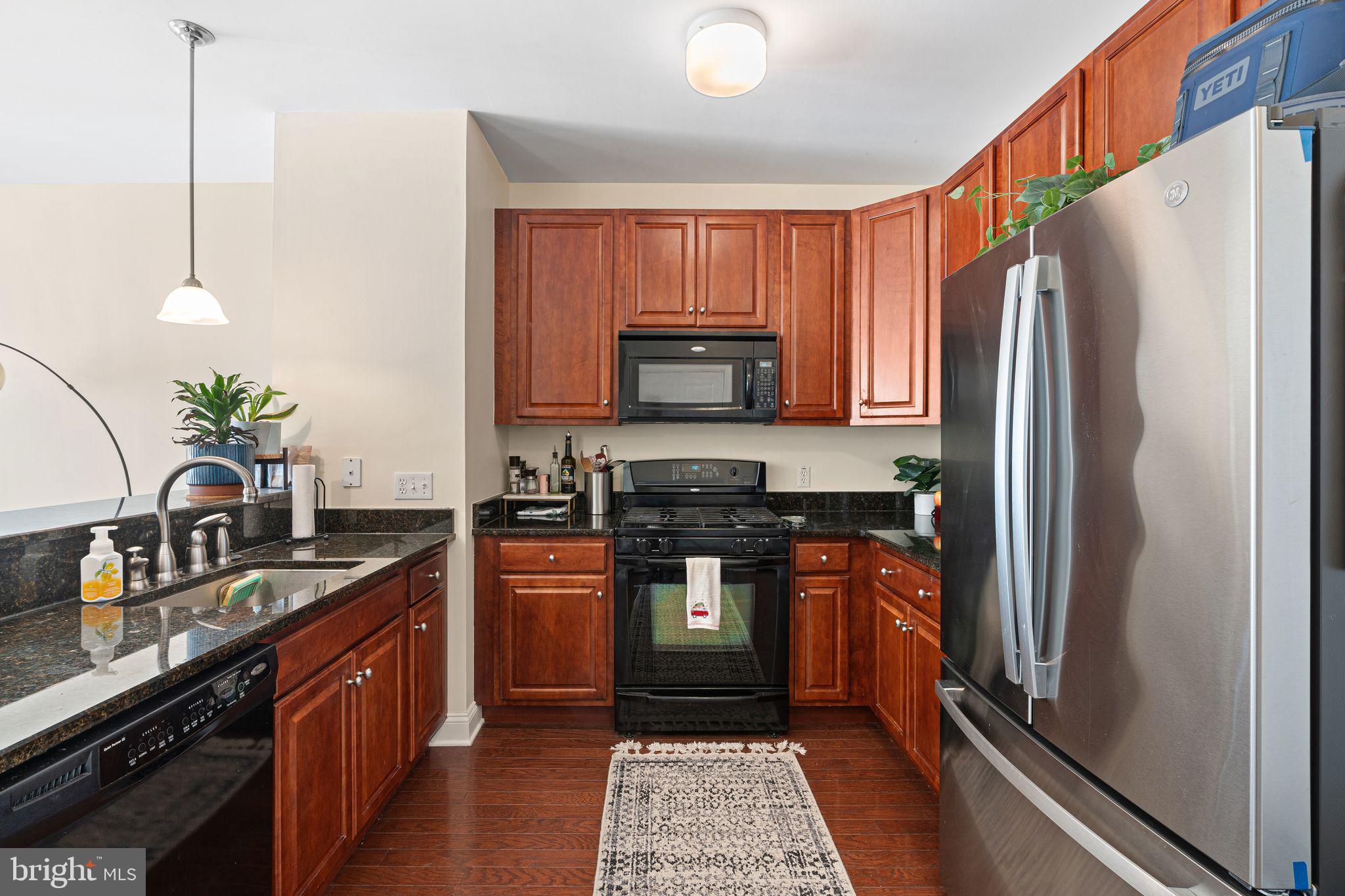 THE GRANDE AT RIVERVIEW - Residential