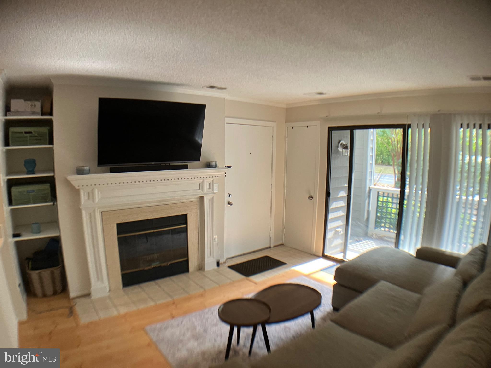 RESTON - Residential Lease